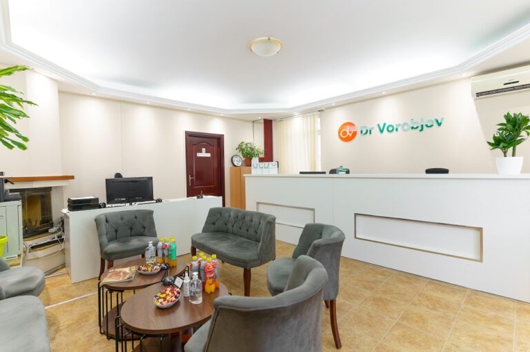 Innenraum der Klinik von Dr. Vorobyov