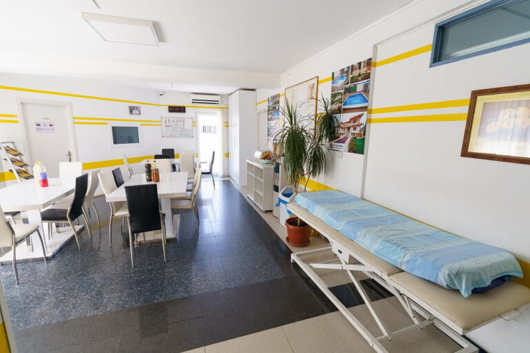 Innenraum der Klinik von Dr. Vorobyov