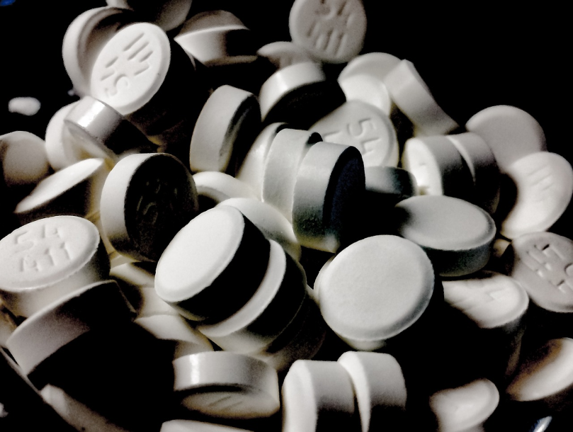 Weiße Diazepam-Tabletten.