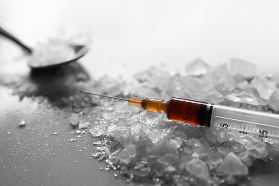What Is Heroin: Effects, Composition, Addiction, Withdrawal Symptoms and Addiction Treatment